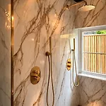 Hytte Wellness Tuin - Boudoir - Ultieme Partner Beleving - Indoor Jacuzzi En Openhaard En Prive Sauna - In Romantische Stijl - Gratis Fles Prosecco & Leuke Partner Connect Box ! Horst