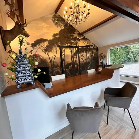 Wellness Tuin - Boudoir - Ultieme Partner Beleving - Indoor Jacuzzi En Openhaard En Prive Sauna - In Romantische Stijl - Gratis Fles Prosecco & Leuke Partner Connect Box ! بيت خشبي هورست