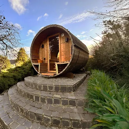 Wellness Tuin - Boudoir - Ultieme Partner Beleving - Indoor Jacuzzi En Openhaard En Prive Sauna - In Romantische Stijl - Gratis Fles Prosecco & Leuke Partner Connect Box ! بيت خشبي هورست