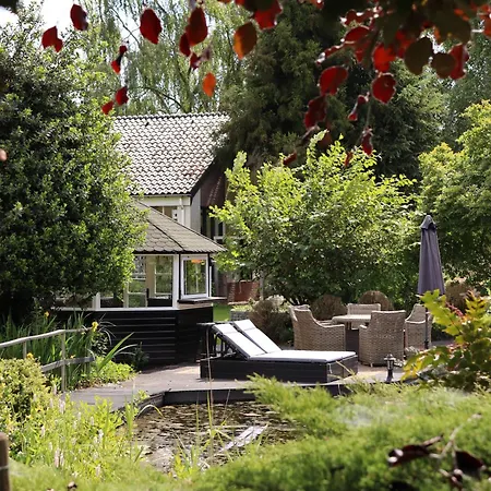 Orman Evi Wellness Tuin - Boudoir - Ultieme Partner Beleving Met Jacuzzi En Openhaard En Prive Sauna In Romantische Stijl