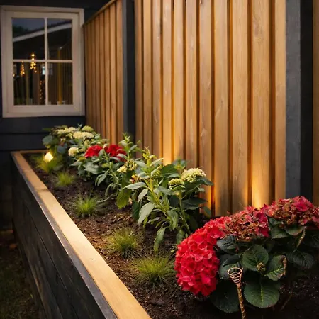 Gerendaház Wellness Tuin Noord Limburg - Met Indoor Jacuzzi En Openhaard En Prive Sauna - In Romantische Stijl - Ultieme Partner Beleving *