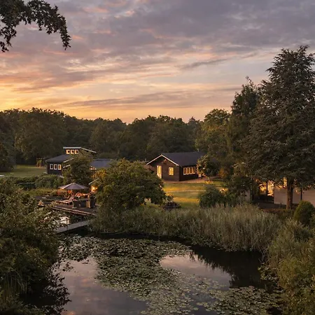 Gerendaház Wellness Tuin Noord Limburg - Met Indoor Jacuzzi En Openhaard En Prive Sauna - In Romantische Stijl - Ultieme Partner Beleving