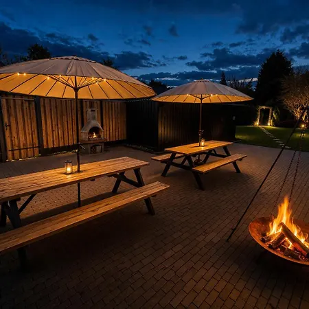 Gerendaház Wellness Tuin Noord Limburg - Met Indoor Jacuzzi En Openhaard En Prive Sauna - In Romantische Stijl - Ultieme Partner Beleving *