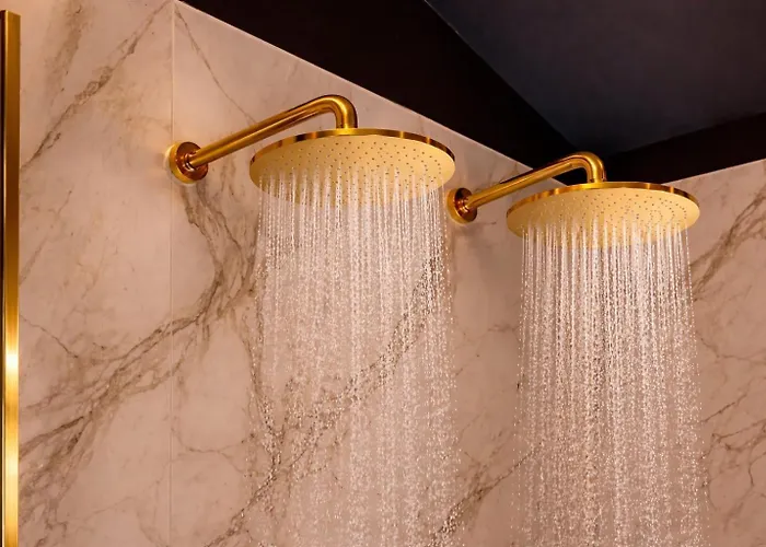 Jaktstuga Wellness Tuin - Boudoir - Ultieme Partner Beleving - Indoor Jacuzzi En Openhaard En Prive Sauna - In Romantische Stijl - Gratis Fles Prosecco & Leuke Partner Connect Box !