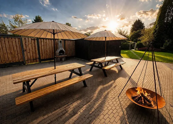 Wellness Tuin - Boudoir - Ultieme Partner Beleving - Indoor Jacuzzi En Openhaard En Prive Sauna - In Romantische Stijl - Gratis Fles Prosecco & Leuke Partner Connect Box ! Horst